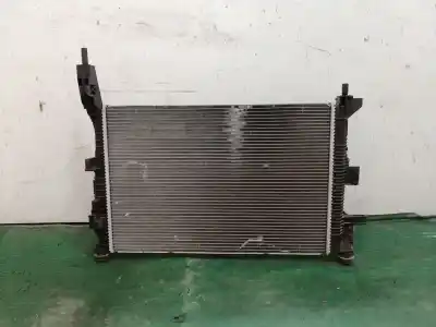 Pezzo di ricambio per auto di seconda mano RADIATORE D ACQUA per FORD FOCUS III  Riferimenti OEM IAM CV618005 CV618005 CV618005