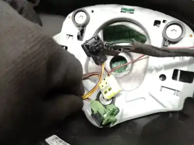 Peça sobressalente para automóvel em segunda mão volante por bmw 1 (e87) 118 d referências oem iam 783907502 783907502 783907502