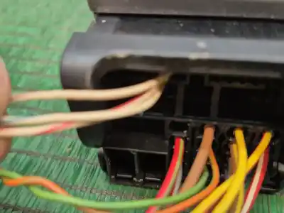 Second-hand car spare part audio system / radio cd for bmw 1 (e87) 118 d oem iam references 9216275011 9216275011 9216275011