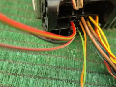 Second-hand car spare part audio system / radio cd for bmw 1 (e87) 118 d oem iam references 9216275011 9216275011 9216275011