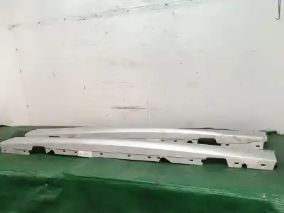 Peça sobressalente para automóvel em segunda mão Embaladeira Lateral por BMW 1 (E87) 118 d Referências OEM IAM 15857711 15857711 15857711