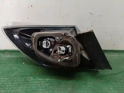 Peça sobressalente para automóvel em segunda mão farolim traseiro direito por mazda 3 (bl) 1.6 mzr (bl14) referências oem iam e110102 e110102 e110102
