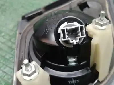 Peça sobressalente para automóvel em segunda mão farolim interior traseiro direito por mazda 3 (bl) 1.6 mzr (bl14) referências oem iam e110000 e110000 e110000