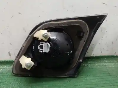 Peça sobressalente para automóvel em segunda mão farolim interior traseiro esquerdo por mazda 3 (bl) 1.6 mzr (bl14) referências oem iam e110641 e110641 e110641