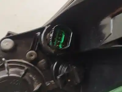 Peça sobressalente para automóvel em segunda mão farol / farolim direito por kia pro cee´d (jd) 1.4 crdi 90 referências oem iam 92102a2xxx 92102a2xxx 92102a2xxx