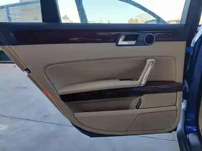 Recambio de automóvil de segunda mano de GUARNECIDO PUERTA TRASERA IZQUIERDA para VOLKSWAGEN PHAETON (3D2/3D8)  referencias OEM IAM   