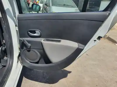 İkinci el araba yedek parçası arka sag kapi kaplamasi için renault clio iii 1.5 dci diesel cat oem iam referansları   