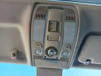 Автозапчастина б/у внутрішне світло для audi q7 (4l) 4.2 v8 32v tdi biturbo посилання на oem iam 