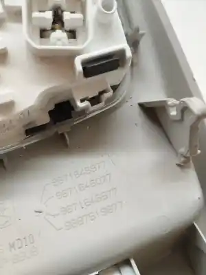 Peça sobressalente para automóvel em segunda mão luz interior por citroen c4 lim. 1.6 hdi fap referências oem iam 9671645977  