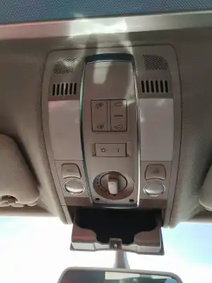 Автозапчастина б/у внутрішне світло для audi q7 (4l) 3.0 v6 24v tdi посилання на oem iam 4l0947135p  