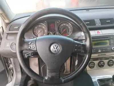 Pièce détachée automobile d'occasion volant pour volkswagen passat b6 variant (3c5) 2.0 tdi références oem iam   