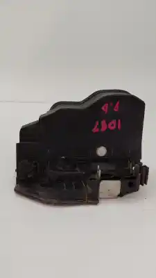 Peça sobressalente para automóvel em segunda mão fechadura da porta dianteira direita por bmw serie 1 berlina (e81/e87) 2.0 turbodiesel cat referências oem iam 7202146