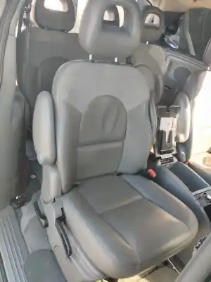 Tweedehands auto-onderdeel stoelen rechts achter voor chrysler voyager (rg) 2.5 crd se grand voyager oem iam-referenties   