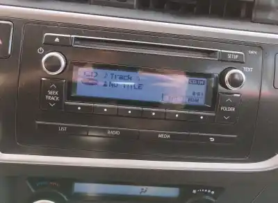 Peça sobressalente para automóvel em segunda mão sistema de áudio / rádio cd por toyota auris (_e15_) 1.4 d-4d (nde150_) referências oem iam 8612002880