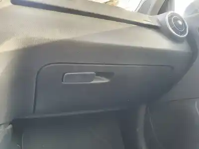 İkinci el araba yedek parçası Torpido için AUDI A1 (8X) 1.2 16V TFSI 86 CV / 63 KW OEM IAM referansları   