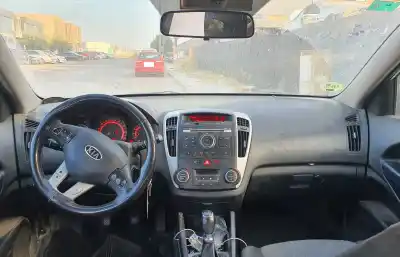 Peça sobressalente para automóvel em segunda mão  por KIA CEE´D  Referências OEM IAM   