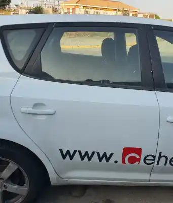 Peça sobressalente para automóvel em segunda mão  por KIA CEE´D  Referências OEM IAM   