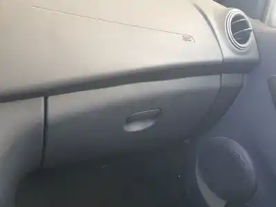 Автозапчастина б/у бардачок для DACIA SANDERO 1.5 BLUE dCi Diesel FAP CAT Посилання на OEM IAM   