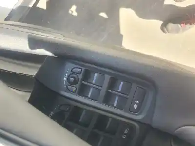 Recambio de automóvil de segunda mano de MANDO ELEVALUNAS DELANTERO IZQUIERDO para JAGUAR I-PACE  referencias OEM IAM   