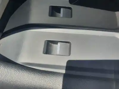 Recambio de automóvil de segunda mano de MANDO ELEVALUNAS DELANTERO DERECHO para JAGUAR I-PACE  referencias OEM IAM   