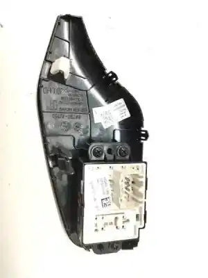 Second-hand car spare part rearview side mirror switch for kia pro cee´d (jd) 1.4 crdi 90 oem iam references 93530a2050  