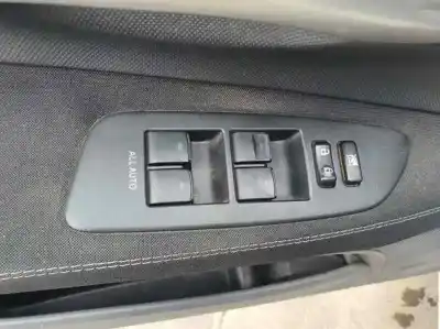 Peça sobressalente para automóvel em segunda mão  por TOYOTA AURIS (_E15_)  Referências OEM IAM   