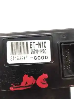 Second-hand car spare part multifunction display for kia cee´d 1.6 crdi cat oem iam references 957101h100  