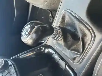 Peça sobressalente para automóvel em segunda mão botão da alavanca de velocidades por kia cee´d 1.6 crdi cat referências oem iam   