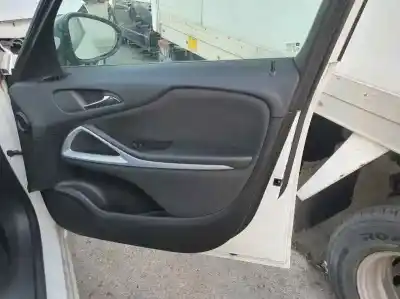 Автозапчастина б/у обработка передніх правіх дверей для opel zafira tourer 1.6 cdti dpf посилання на oem iam 