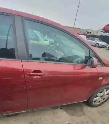Peça sobressalente para automóvel em segunda mão Porta Dianteira Direita por SEAT ALTEA (5P1) 1.9 TDI Referências OEM IAM   