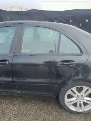Recambio de automóvil de segunda mano de Puerta Trasera Izquierda para MERCEDES CLASE C (W203) C 200 CDI (203.007) referencias OEM IAM   