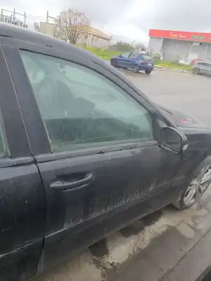 Recambio de automóvil de segunda mano de PUERTA DELANTERA DERECHA para MERCEDES CLASE C (W203)  referencias OEM IAM   