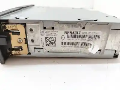 Second-hand car spare part audio system / radio cd for renault clio iii 1.5 dci diesel oem iam references 8200607915  