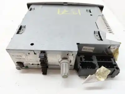 Second-hand car spare part audio system / radio cd for renault clio iii 1.5 dci diesel oem iam references 8200607915  