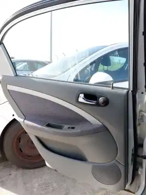 Peça sobressalente para automóvel em segunda mão forra / revestimento da porta traseira esquerda por chevrolet lacetti (j200) 2.0 d referências oem iam 