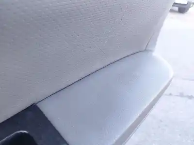 Автозапчастина б/у обработка передніх правіх дверей для kia sorento i (jc) 2.5 crdi посилання на oem iam   