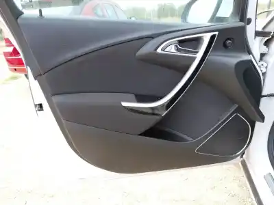 Peça sobressalente para automóvel em segunda mão  por OPEL ASTRA J (P10)  Referências OEM IAM   