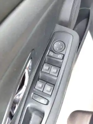 Second-hand car spare part Left Front Power Window Switch for RENAULT MEGANE III FASTBACK (BZ0/1_, B3_) 1.2 TCE (BZ2B, BZ11) OEM IAM references    Second-hand car spare part Left Front Power Window Switch for RENAULT MEGANE III FASTBACK (BZ0/1_, B3_) 1.2 TCE (BZ2B, BZ11) OEM IAM references