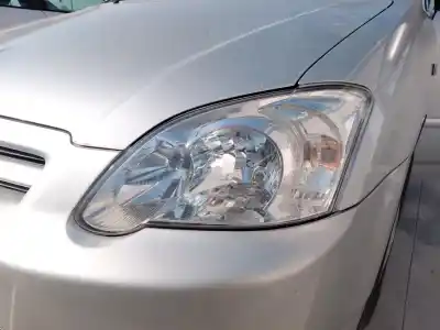 Автозапчастина б/у ЛІВА ФАРА для TOYOTA COROLLA (_E12_) 1.6 VVT-I (ZZE121_) Посилання на OEM IAM   