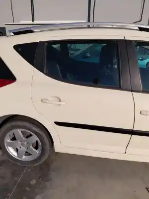 Recambio de automóvil de segunda mano de PUERTA TRASERA DERECHA para PEUGEOT 207 SW (WK_)  referencias OEM IAM   