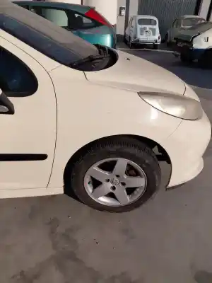 Recambio de automóvil de segunda mano de ALETA DELANTERA DERECHA para PEUGEOT 207 SW (WK_)  referencias OEM IAM   