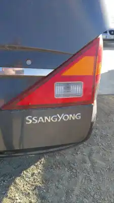 Pezzo di ricambio per auto di seconda mano Luce Di Coda Interna Destra per SSANGYONG RODIUS I 2.7 XDI 4WD Riferimenti OEM IAM   