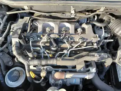Peça sobressalente para automóvel em segunda mão MOTOR COMPLETO por TOYOTA COROLLA VERSO (ZER_, ZZE12_, R1_) 2.2 D-4D (AUR10_) Referências OEM IAM 2AD-FTV  