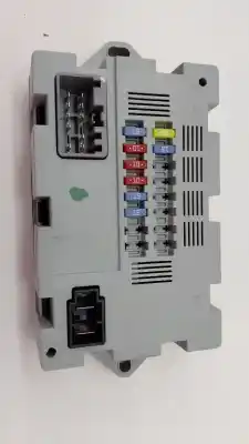 Peça sobressalente para automóvel em segunda mão caixa de fusíveis e relés por jaguar xe (x760) 2.0 d referências oem iam cpla14q073aa
