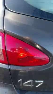 Second-hand car spare part interior left tailgate light for alfa romeo 147 (937_) 1.9 jtd (937.axf1a, 937.bxf1a) oem iam references 