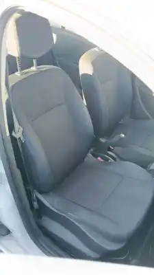 Second-hand car spare part right front seat for renault clio iii (br0/1, cr0/1) 1.2 16v (br02, br0j, br11, cr02, cr0j, cr11) oem iam references 