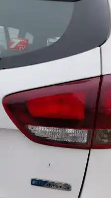 Tweedehands auto-onderdeel achterlampje rechts binnen voor kia carens iv 1.7 crdi oem iam-referenties 