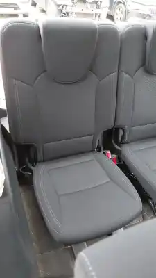 Tweedehands auto-onderdeel stoelen derde rij voor kia carens iv 1.7 crdi oem iam-referenties 