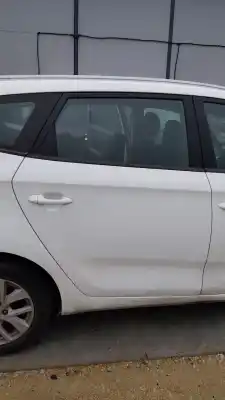 Tweedehands auto-onderdeel deur rechts achter voor kia carens iv 1.7 crdi oem iam-referenties 