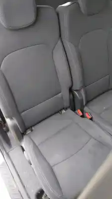 Tweedehands auto-onderdeel stoelen rechts achter voor kia carens iv 1.7 crdi oem iam-referenties 
